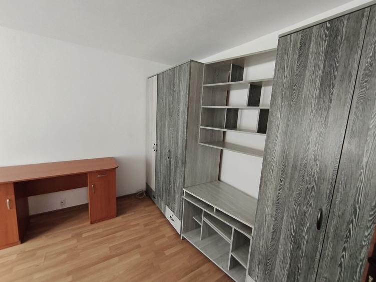 Garsonieră decomandată în Central