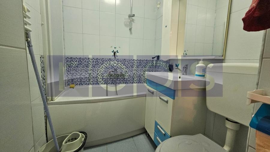 Apartament cu 3 camere semidecomandat, mobilat în Drumul Taberei