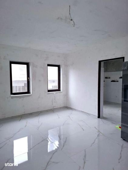 Casă cu 6 camere cu Teren 517 Mp în Central