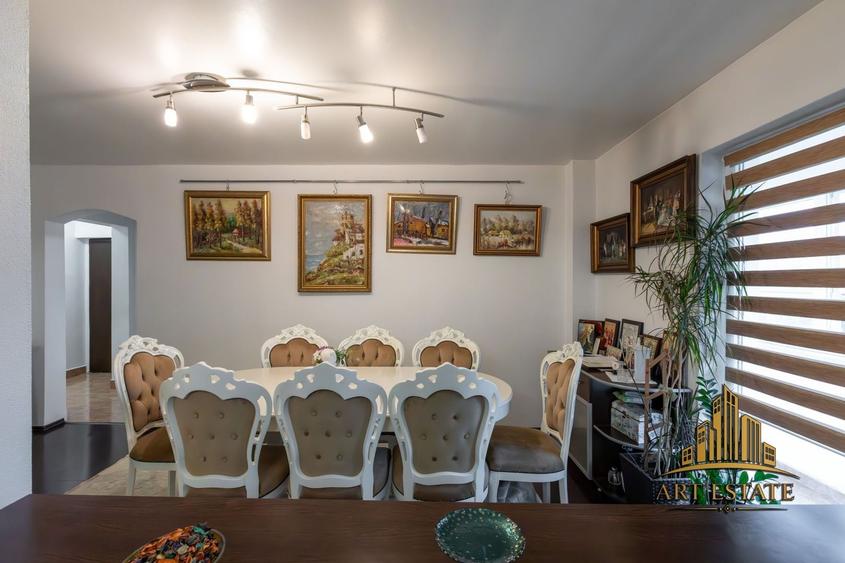 Apartament cu 4 camere decomandat, mobilat în Alexandru cel Bun
