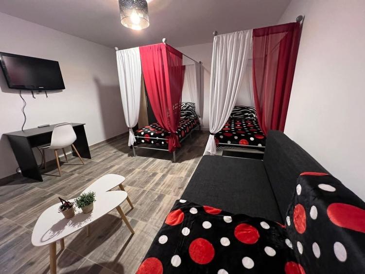 Casă cu Teren 40 Mp în Bariera Vâlcii