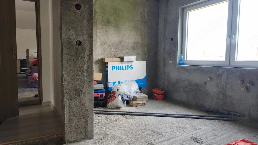 Casă cu Teren 948 Mp în Bejan