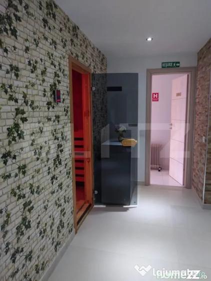 Spațiu comercial, de 290 mp, în Micro 3