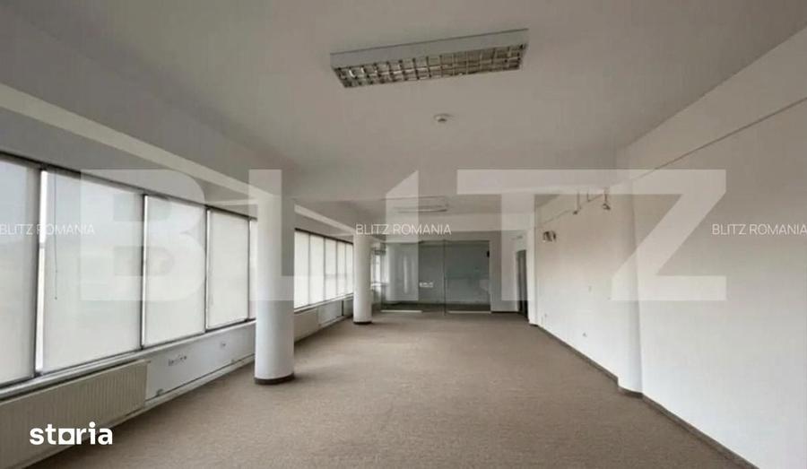 Spațiu comercial, de 100 mp, în Tipografilor