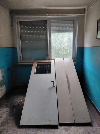 Apartament cu 3 camere decomandat în Micro 16