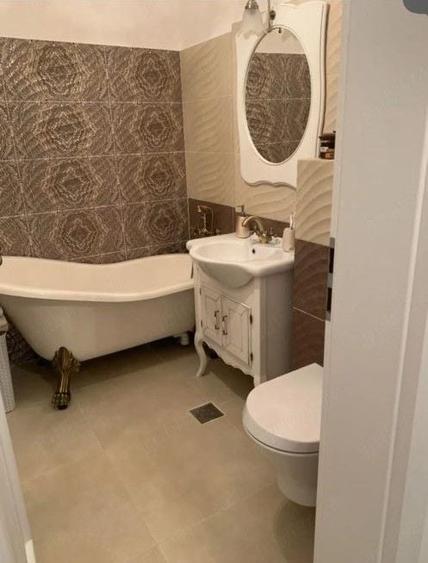 Apartament cu 3 camere decomandat în Muncii