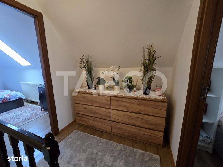 Apartament cu 3 camere semidecomandat, mobilat în Mihai Viteazul
