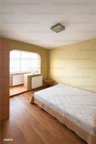 Apartament cu 3 camere decomandat în Astra