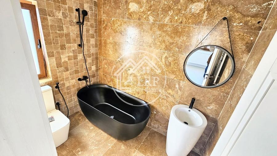 Casă individuală cu 4 camere cu Canalizare în Pantelimon
