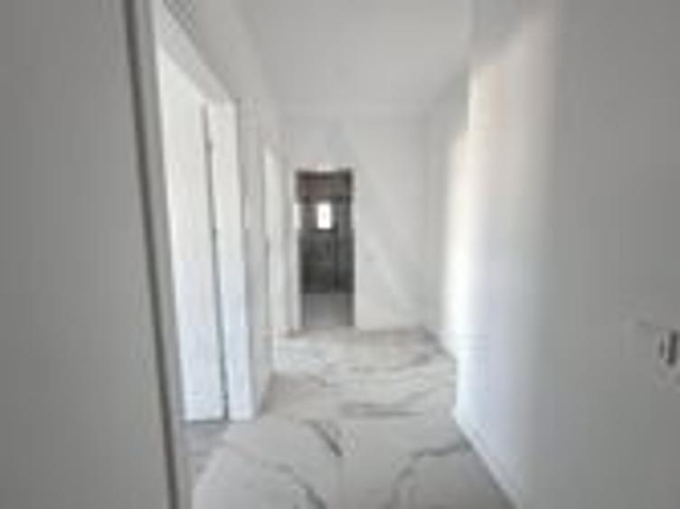 Apartament cu 3 camere decomandat în Șelimbăr — fotografia 1