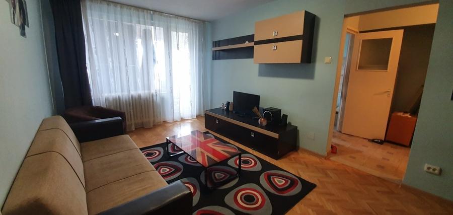 Apartament cu 2 camere semidecomandat, mobilat în Tătărași