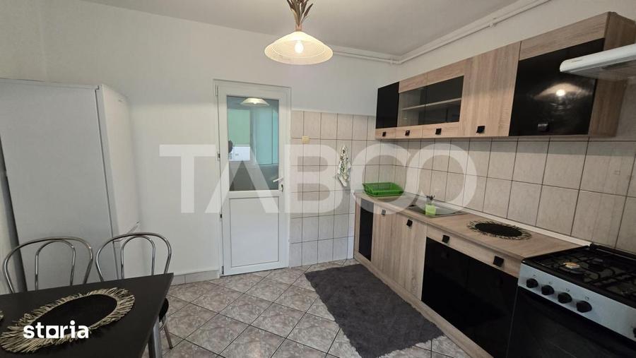 Apartament cu 2 camere semidecomandat, mobilat în Trei Stejari