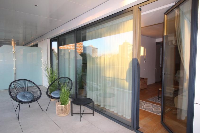 Apartament cu 2 camere semidecomandat, mobilat în Olimp