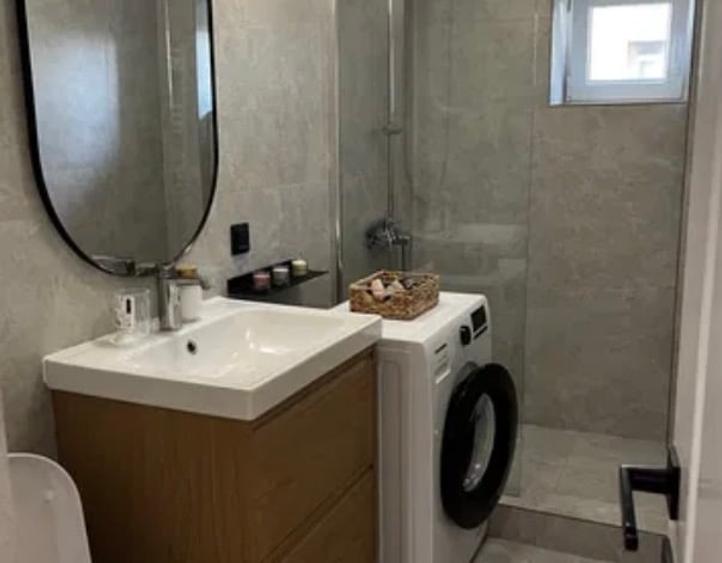 Garsonieră nedecomandată în Vitan Mall