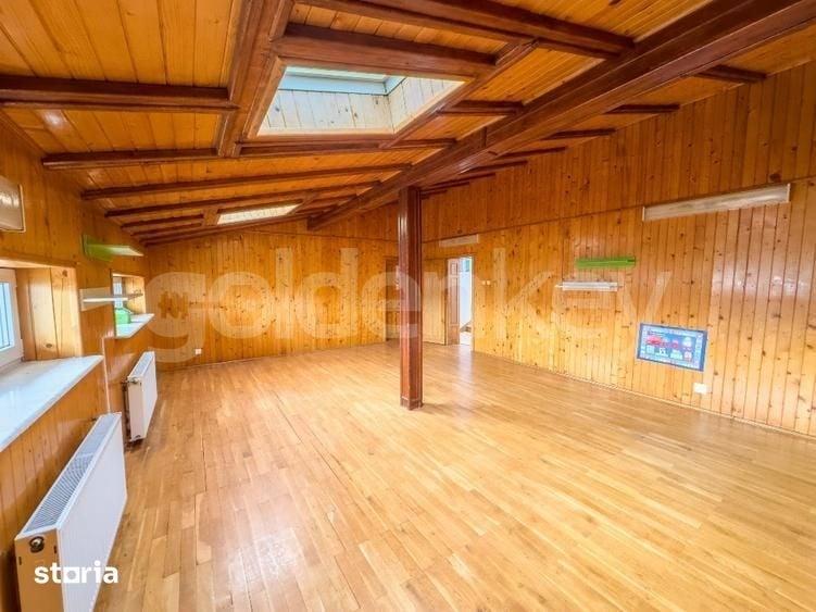 Casă cu Teren 1775 Mp în Central
