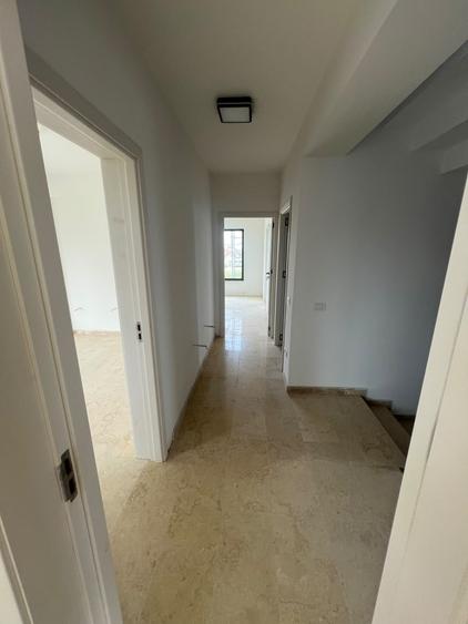 Casă cu 4 camere cu Teren 372 Mp în Agigea