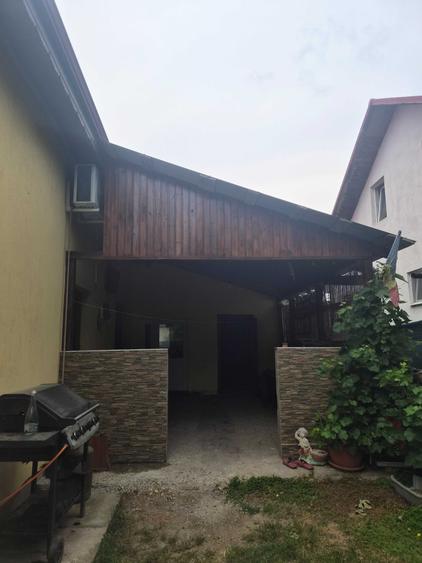Casă cu 4 camere în Șendreni