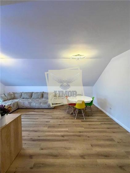 Apartament cu 4 camere decomandat în Piața Cluj