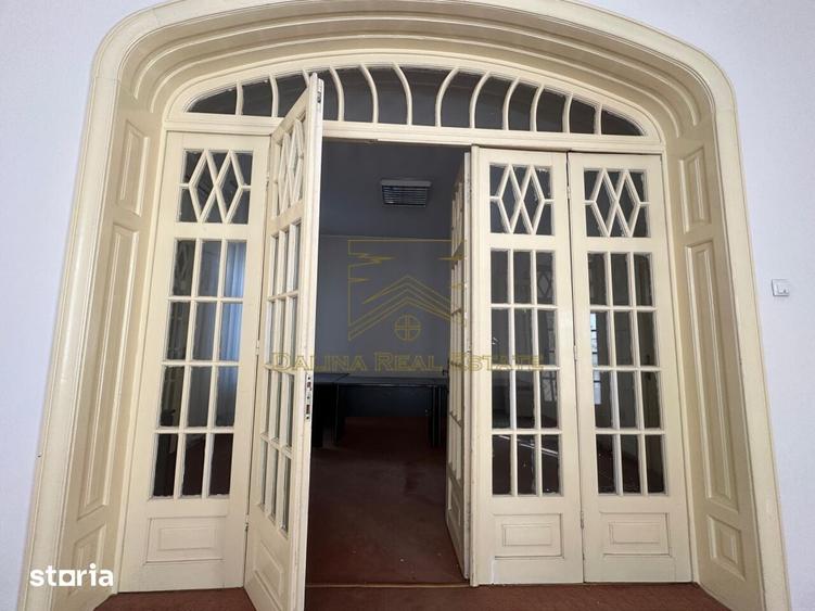 Casă cu Teren 650 Mp în Centrul Civic