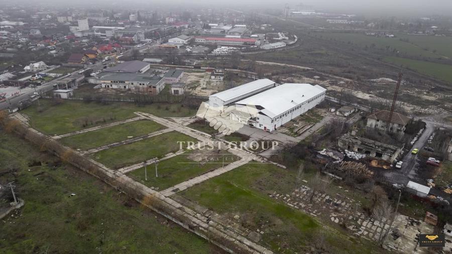 Teren Construcții de 28788 mp, în Est