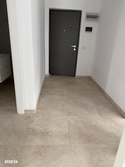 Apartament cu 3 camere în Gherăiești