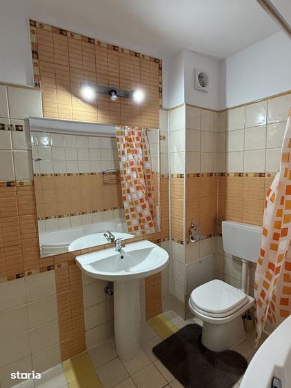 Casă cu 5 camere cu Teren 150 Mp în Central