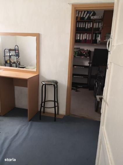 Spațiu comercial, de 90 mp, în Simeria