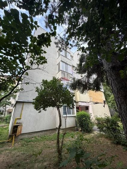 Apartament cu 2 camere semidecomandat, mobilat în Săsar