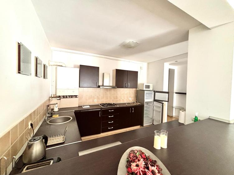 Apartament cu 2 camere semidecomandat în Dorobanți