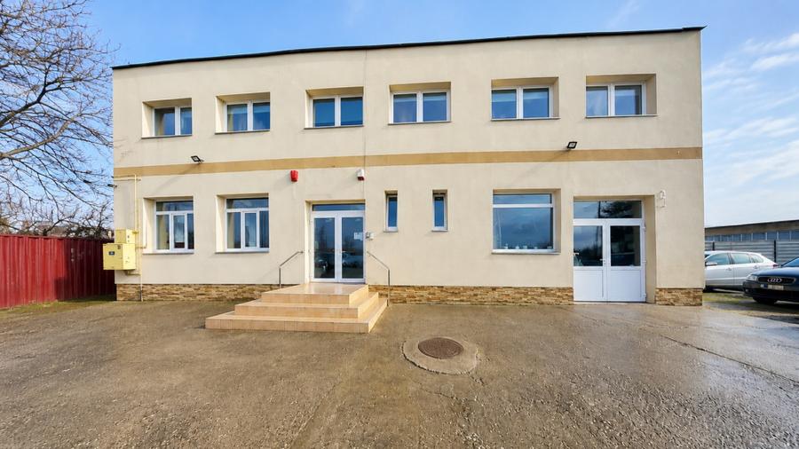 Spațiu comercial, de 1,325 mp, în Central