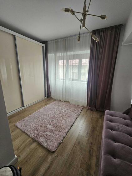 Apartament cu 4 camere decomandat în Central