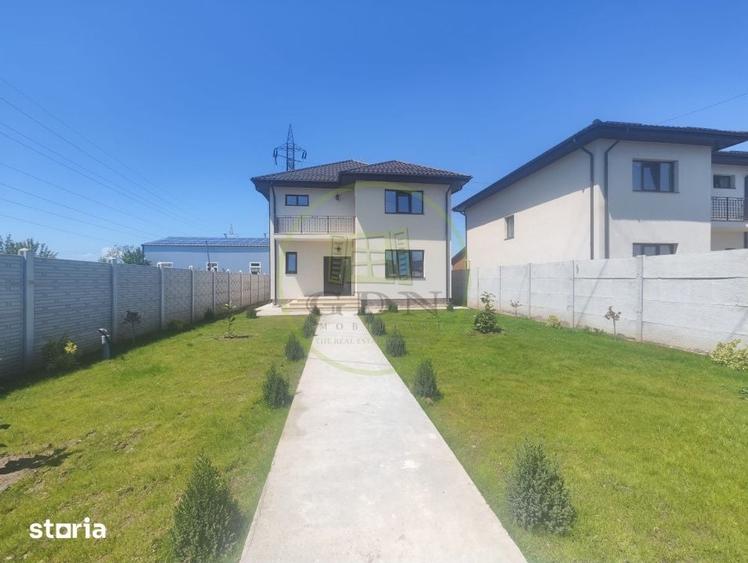 Casă cu 5 camere cu Teren 468 Mp în Malu Mare