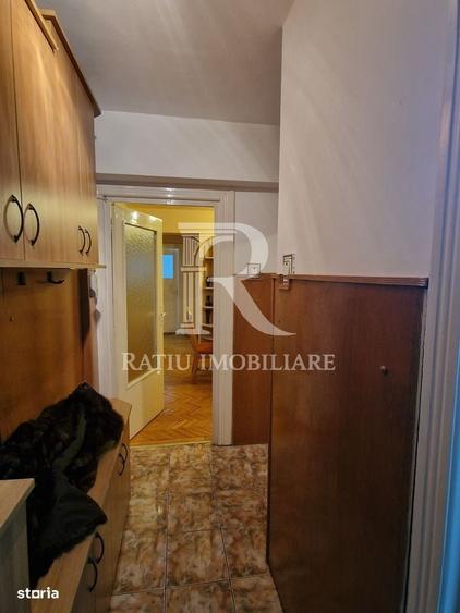 Apartament cu 4 camere decomandat în Decebal