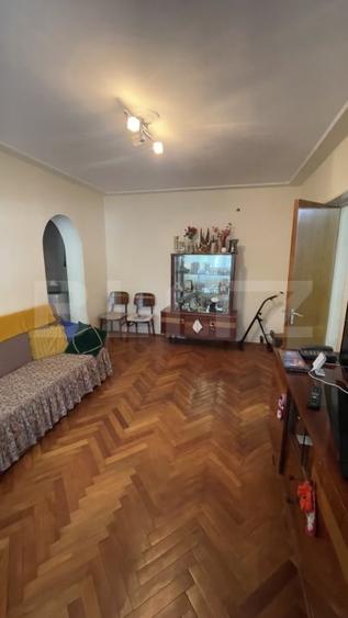Apartament 2 camere, 48 mp, parter, cu centrală proprie și balcon închis - 1
