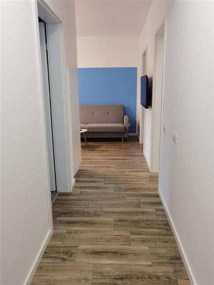 Apartament cu 3 camere decomandat, mobilat în Orașul Vechi