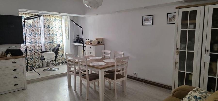 Apartament cu 3 camere decomandat, mobilat în Brazda lui Novac