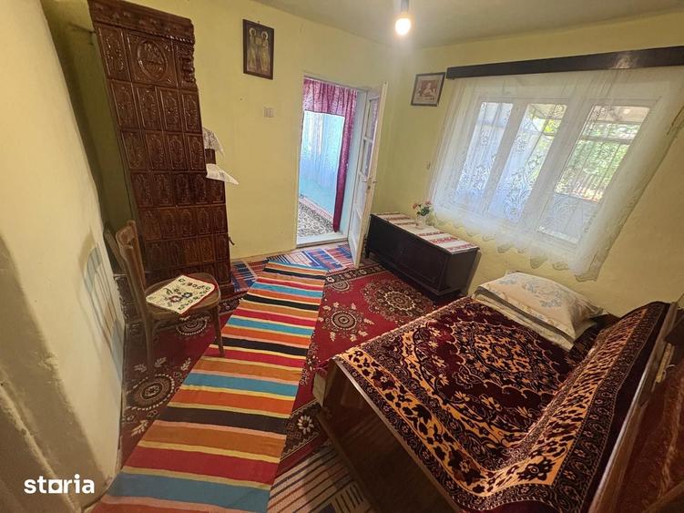 Casă cu 6 camere cu Teren 826 Mp în Fundeni