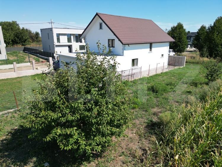 Casă individuală cu 5 camere cu Canalizare în Miroslava