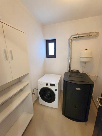 Casă cu 5 camere cu Piscina în Tunari