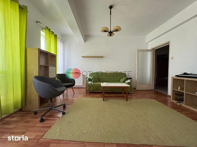 Apartament cu 2 camere decomandat în Centrul Istoric