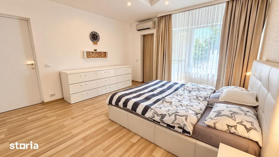 Casă cu 5 camere cu Teren 278 Mp în Ozana