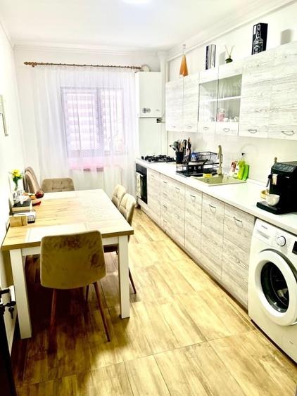 Apartament cu 2 camere decomandat, mobilat în Lunca Cetățuii