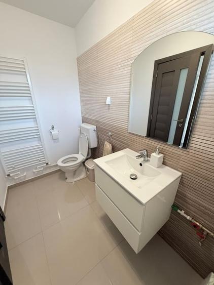 Casă cu 4 camere cu Canalizare în Cetate