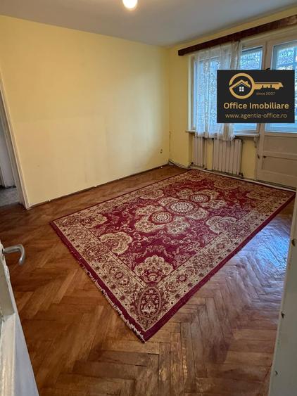 Apartament cu 2 camere semidecomandat în Săsar