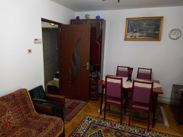 INCHIRIEZ Apartament 2 camere zona centrala. - 8