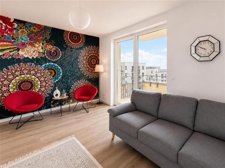 Apartament cu 2 camere decomandat, mobilat în Tractorul