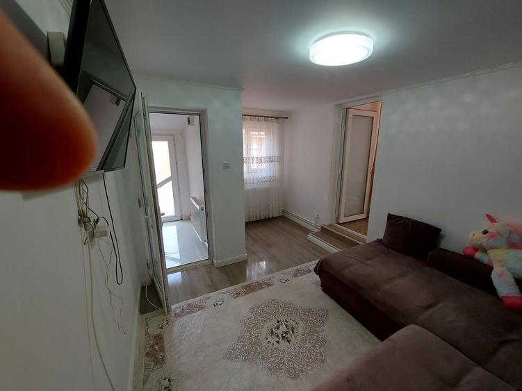 Casă cu 2 camere cu Teren 180 Mp în Capitol
