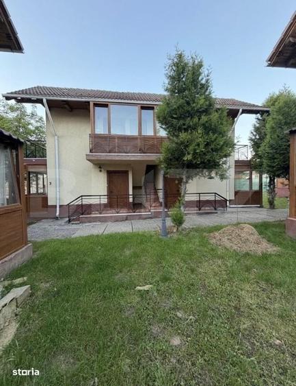 Casă cu 3 camere în Moieciu