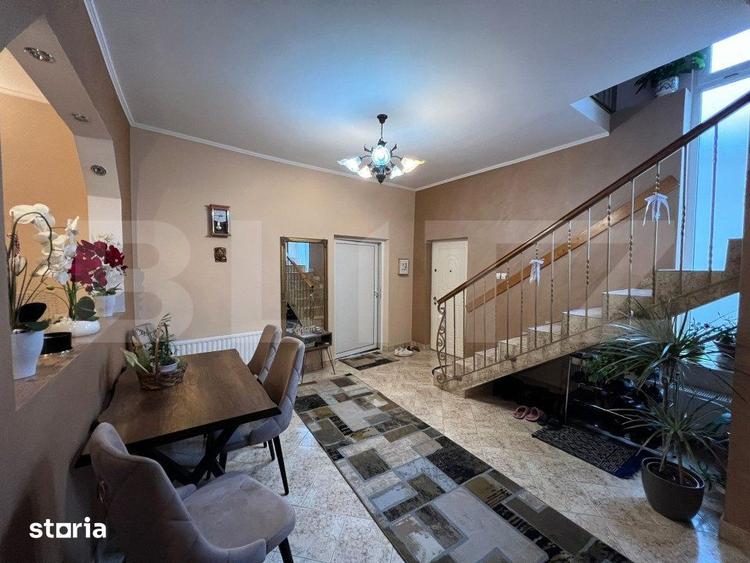 Casă cu 6 camere cu Teren 345 Mp în Titulescu