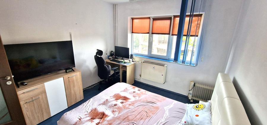 Doua camere semidecomandate etaj 2, zona Dacia - 5